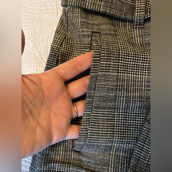 Aritzia | Wilfred | Tie-Front Check Pant — Black/Off White Plaid | Size 6 - Picture 4 of 14
